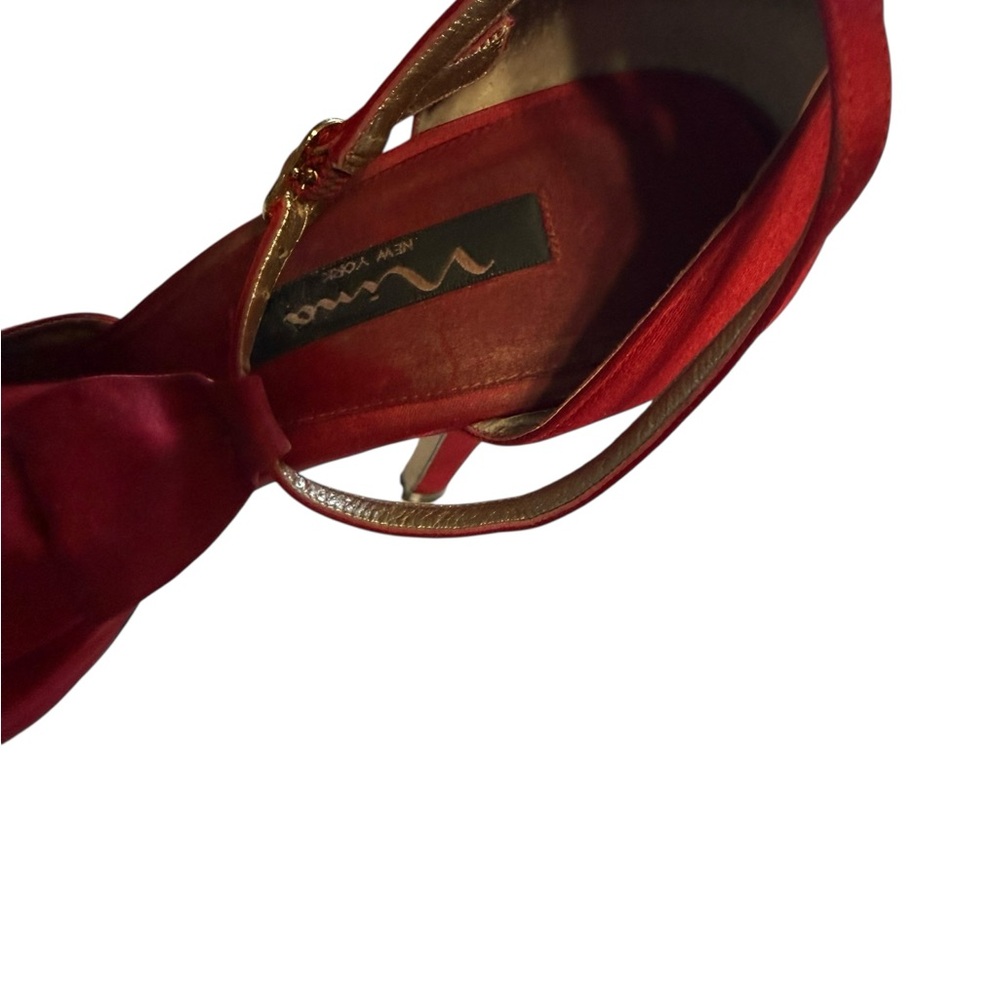 Nina New York Red Satin Ruffle Peep Toe D'Orsay Heels Pumps Size 10M Holiday - Picture 5 of 11